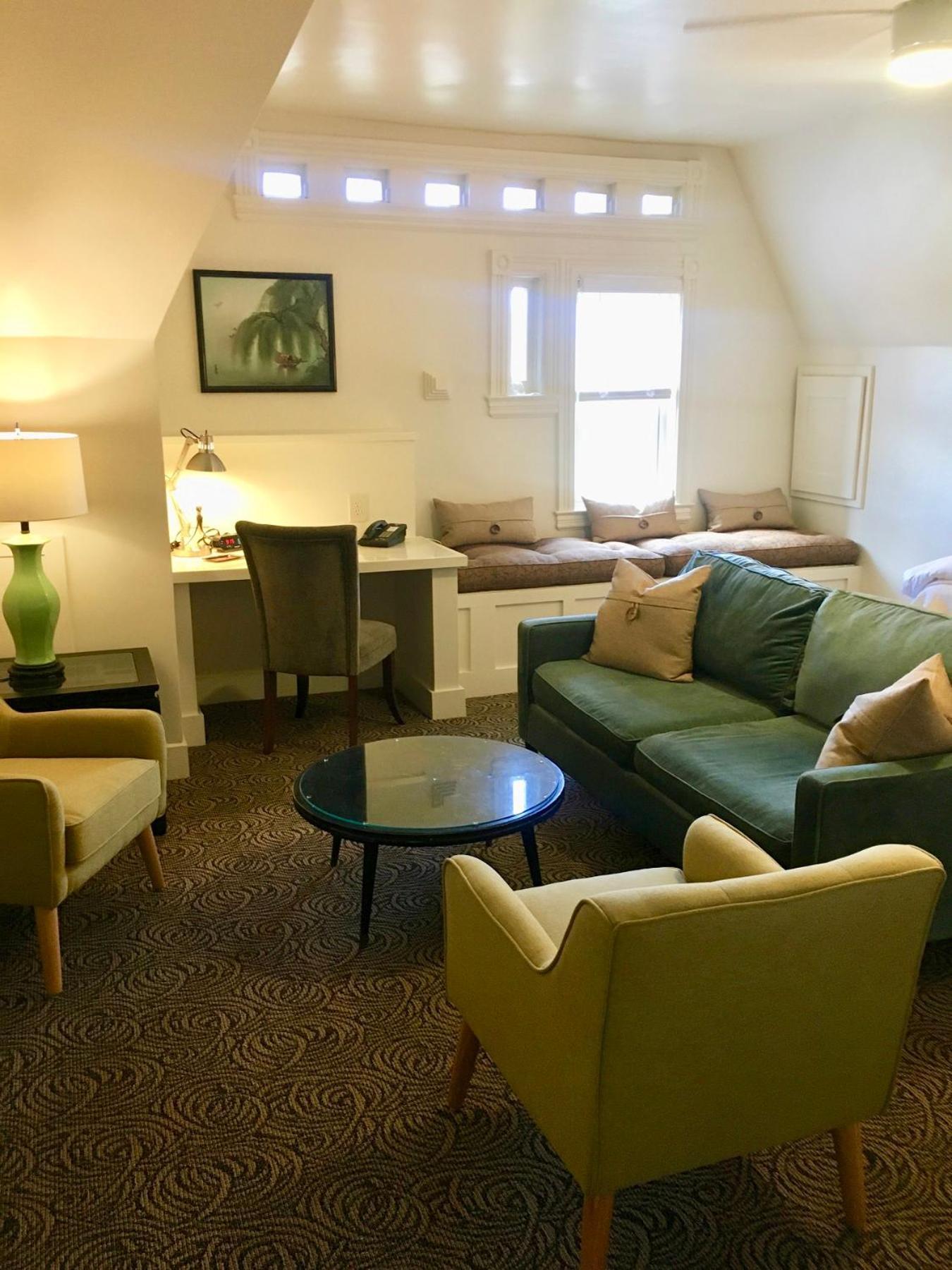 Morgan State House Inn Олбані Номер фото